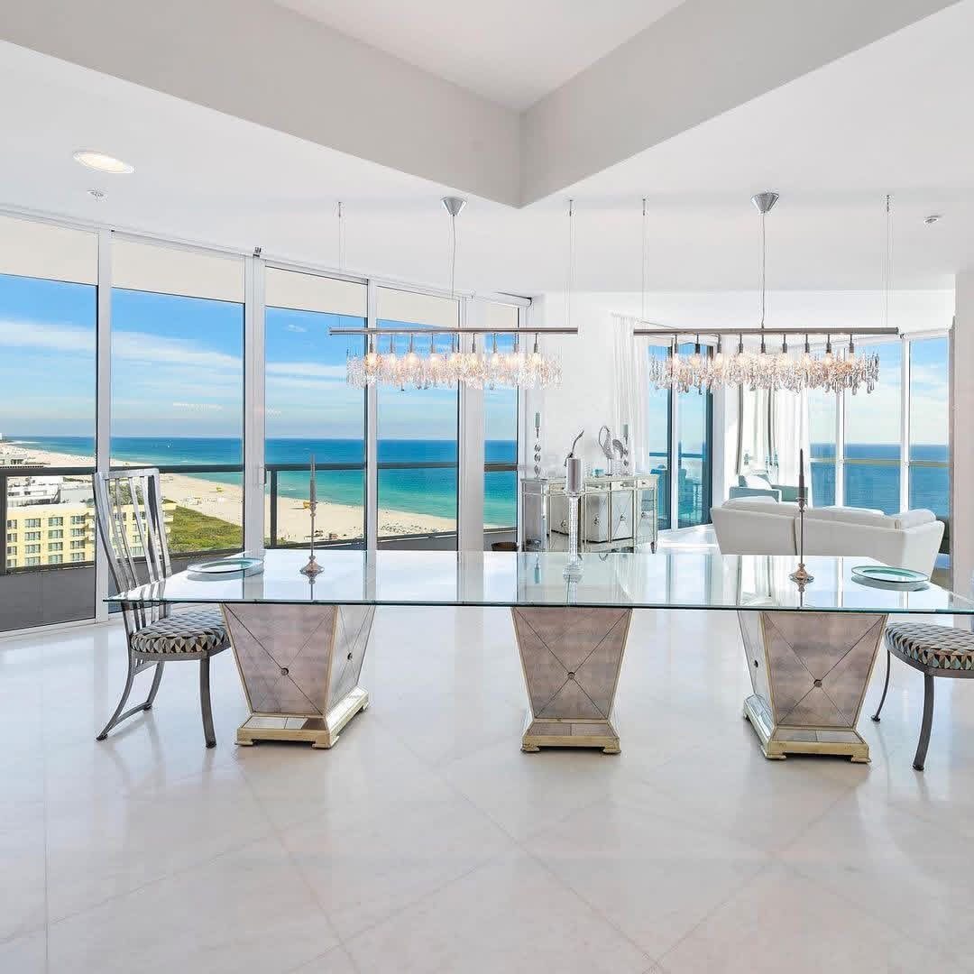 Penthouse dining room with ocean views in Miami Beach